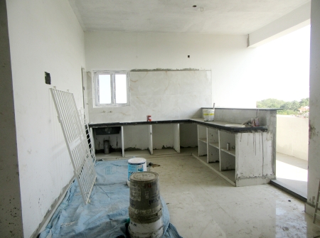 196621248-1) Li id 367 - Kitchen.JPG
